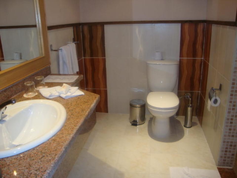 Bad Pickalbatros Alf Leila Wa Leila Resort - Neverland Hurghada