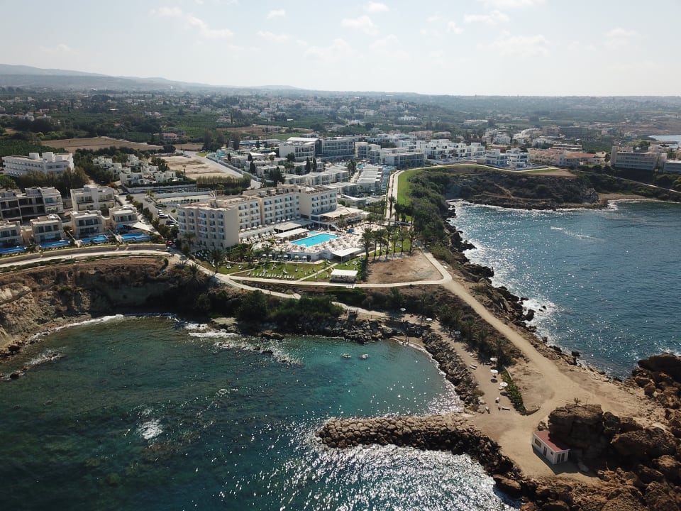 Außenansicht Queen's Bay Hotel