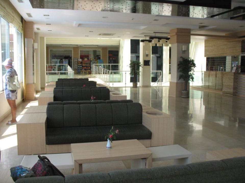 Lobby Telatiye Resort