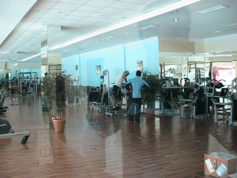 Fitnessraum (Zu Gast: Lincoln) Sirene Belek Hotel