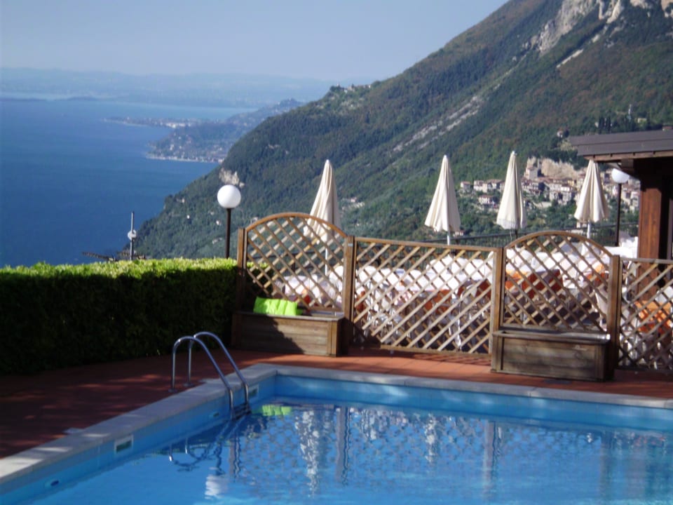 Mit Berg und Seeblick Hotel & Residence La Rotonda