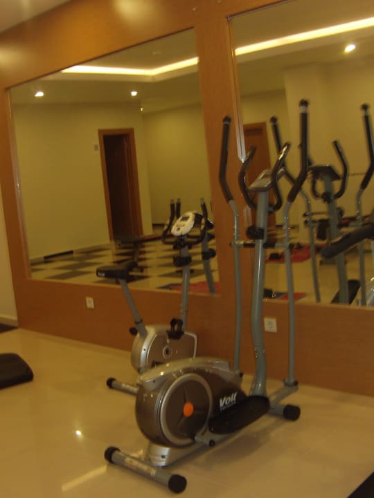 Fitnessgeräte  Side West Park Hotel