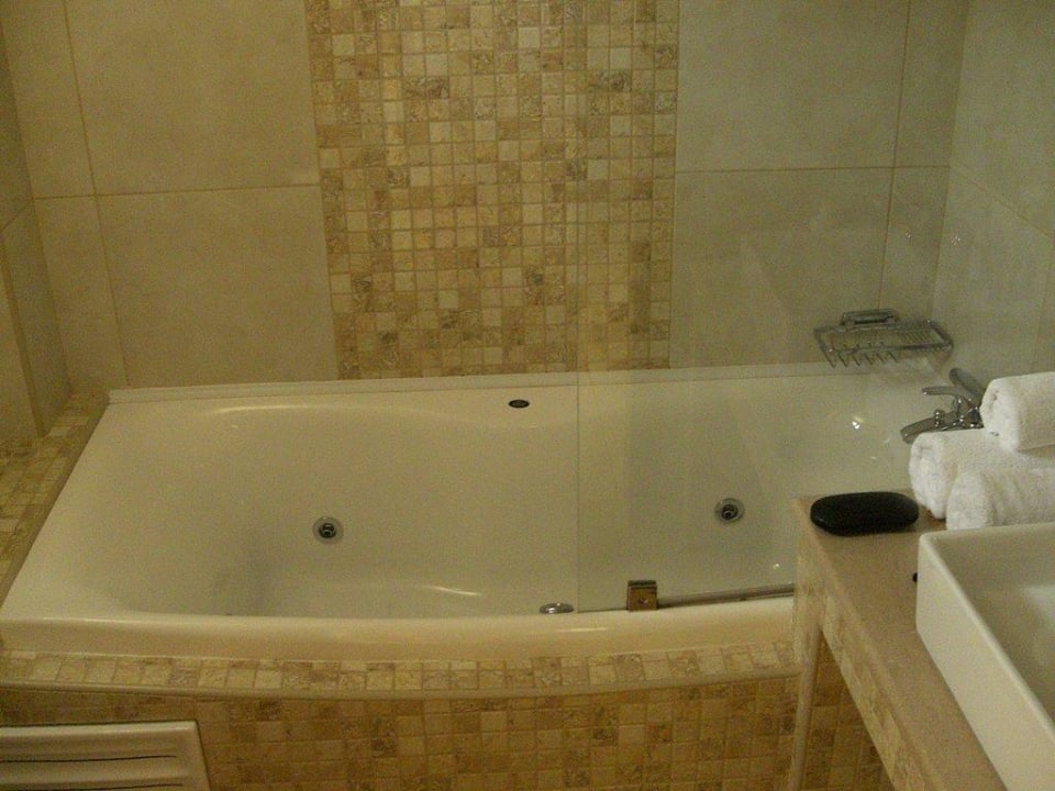 Badezimmer The Noverian Scenic Crete 5 Star Hilltop Villa Resort & Spa