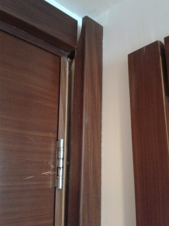 Tür und Schrank kaputt Seher Resort & Spa