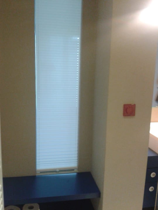 Blick vom Bad ins Zimmer Hotel Claudius