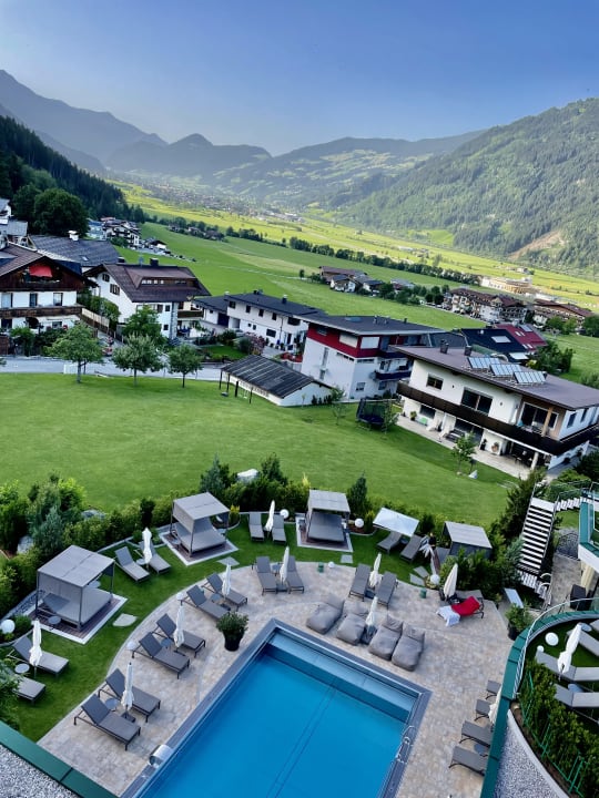 Ausblick Platzlhof - Mein Hotel im Zillertal