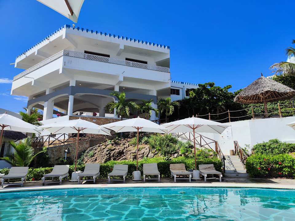 Außenansicht AHG Lion Beach Resort