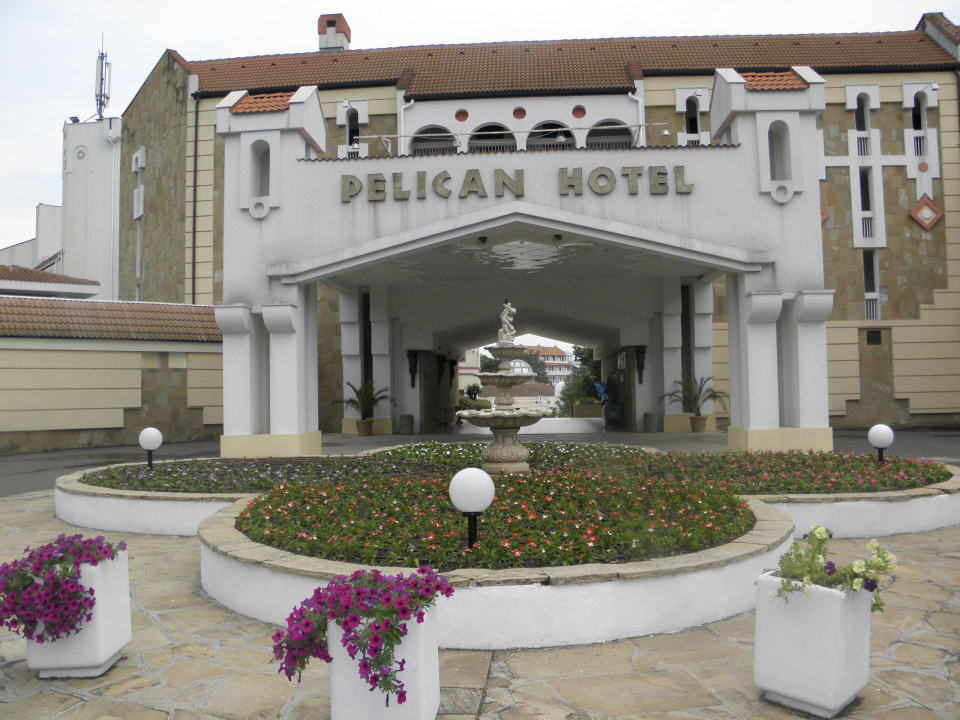 Wejście do hotelu Duni Royal Pelican Resort