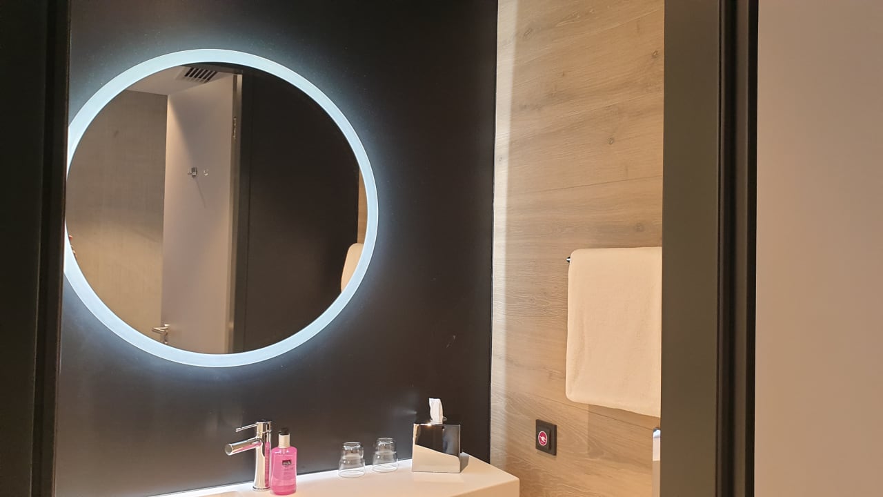 Zimmer Moxy Wuerzburg