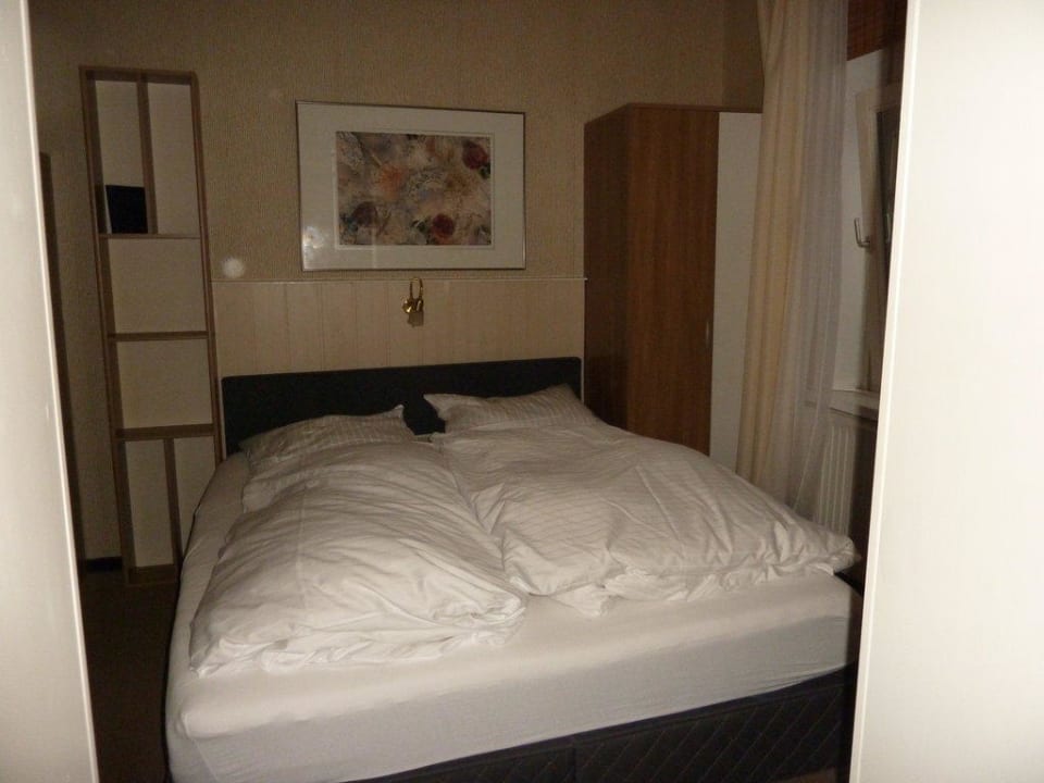 Schönes Bett Dom Hotel