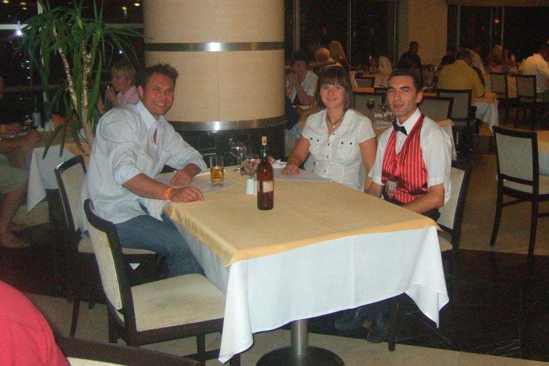 Unser Super-Kellner Erkan! Arycanda Kirman Premium