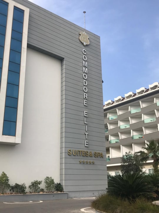 Außenansicht Commodore Elite Suites & Spa - Adults only