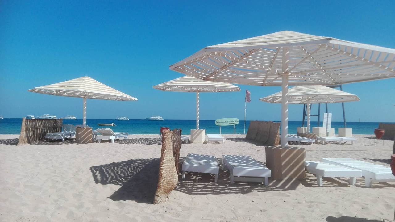 Strand Menaville Safaga