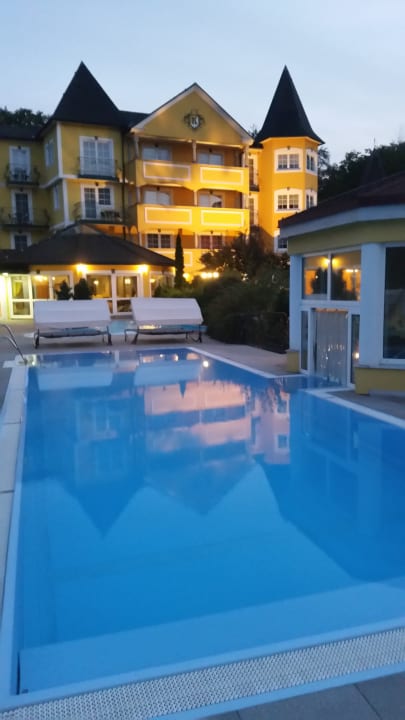 Pool Schlössl Hotel Kindl