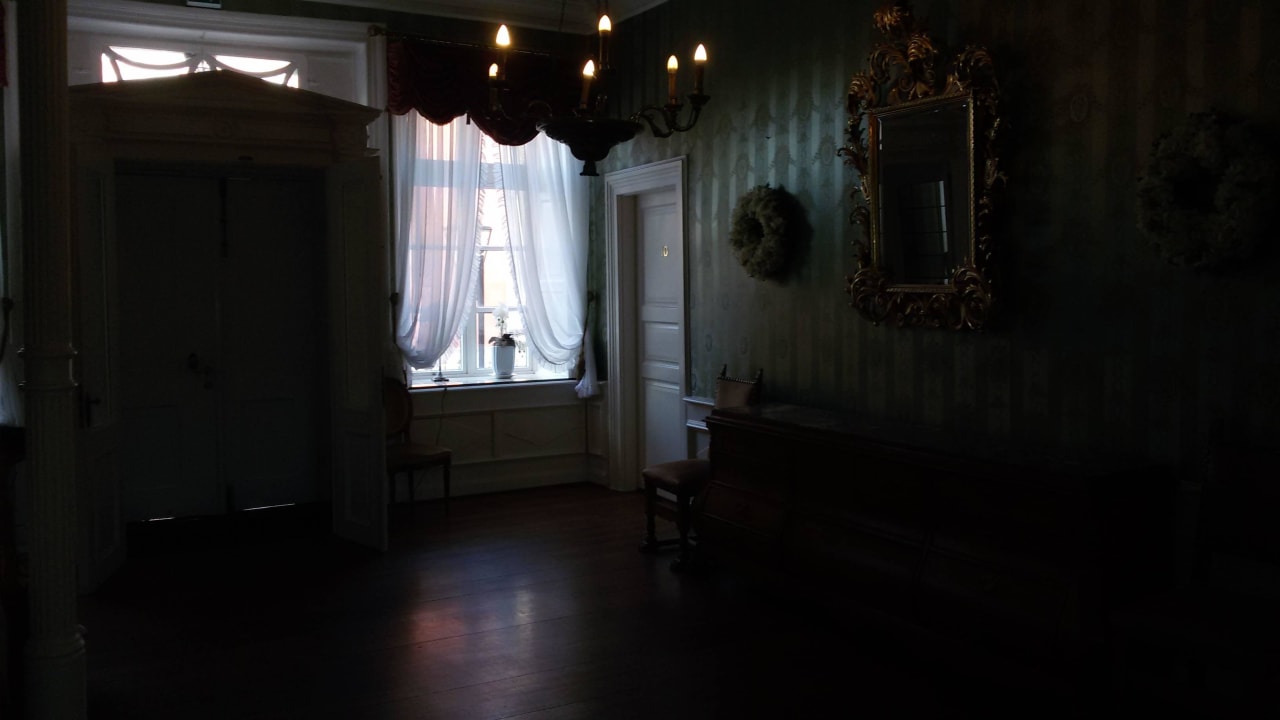 Nebenzimmer im Eingangsbereich Burghotel Haselünne