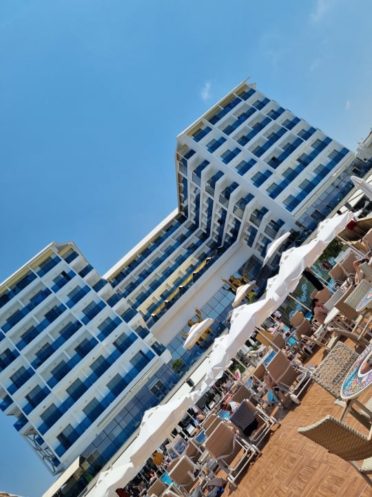 Außenansicht Azura Deluxe Resort & Spa Hotel