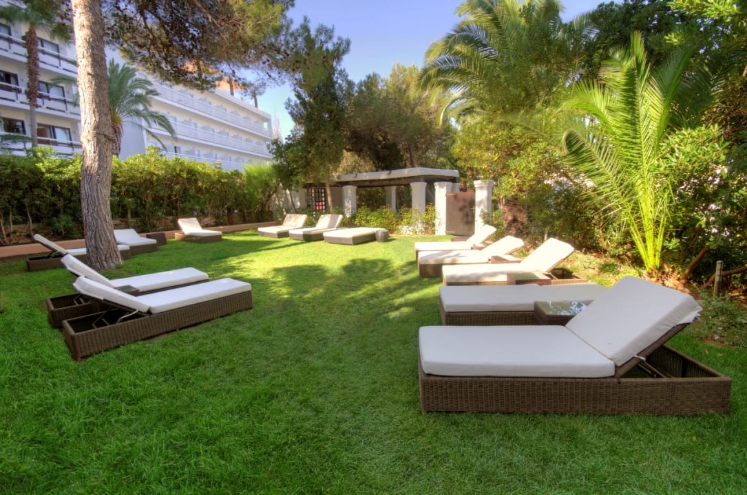 Gartenanlage azuLine Hotel Bergantin