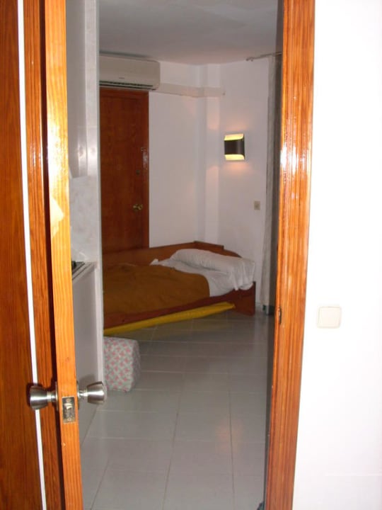 Das ist die Couch unter der das 2´te Bett liegt JS Portocolom Suites