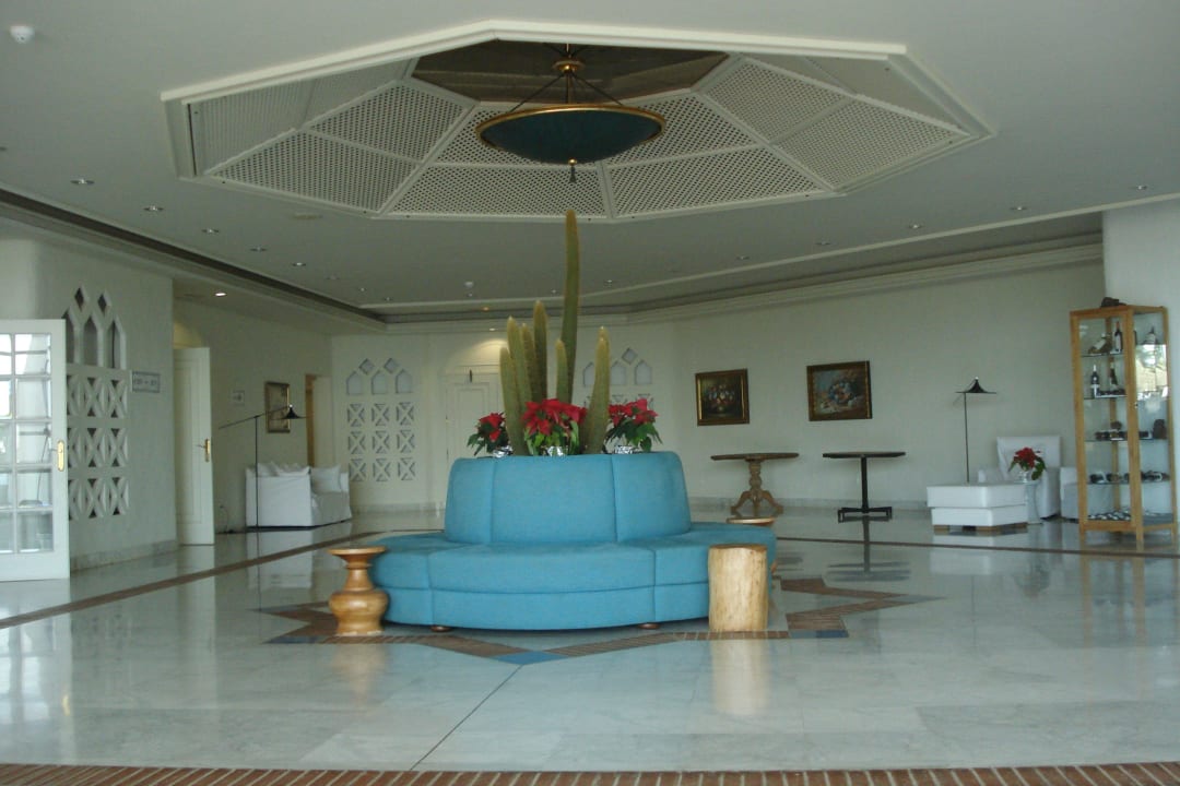 Bereich vorm Restaurant H10 Timanfaya Palace - Adults only