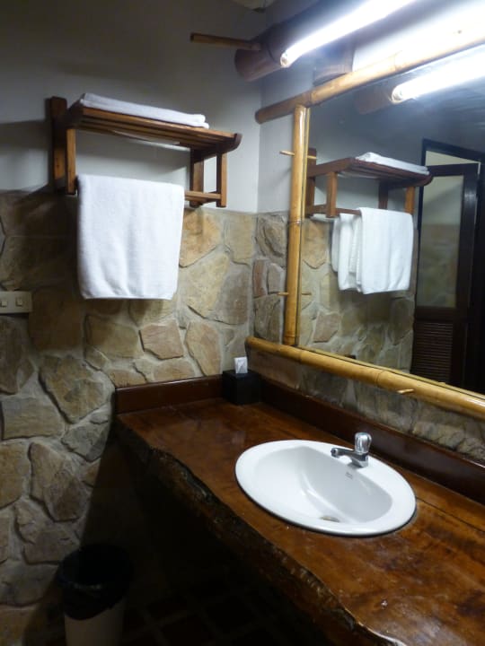 Badezimmer Standardzimmer Nr. 307 Hotel River Kwai Resotel