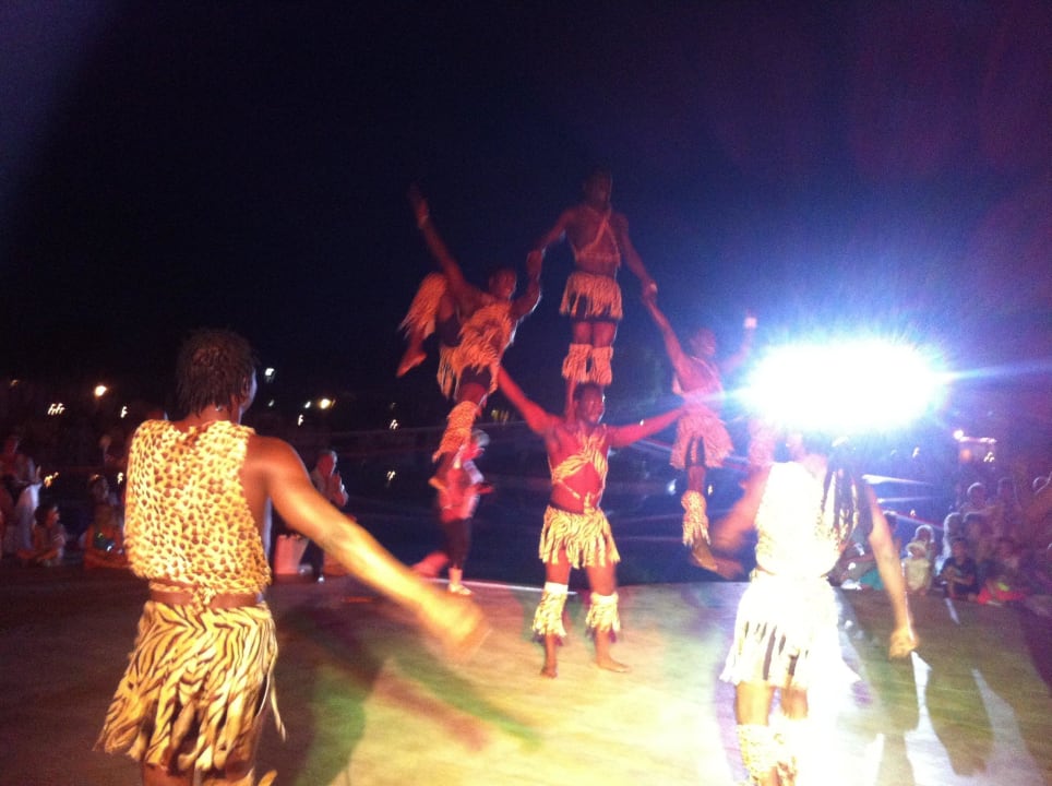 Gala Nacht  Kenya Show Seamelia Beach Resort