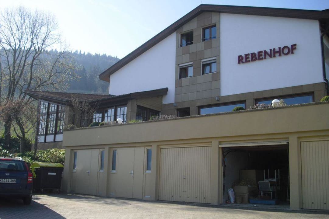 Vom Parkplatz aus Hotel Rebenhof