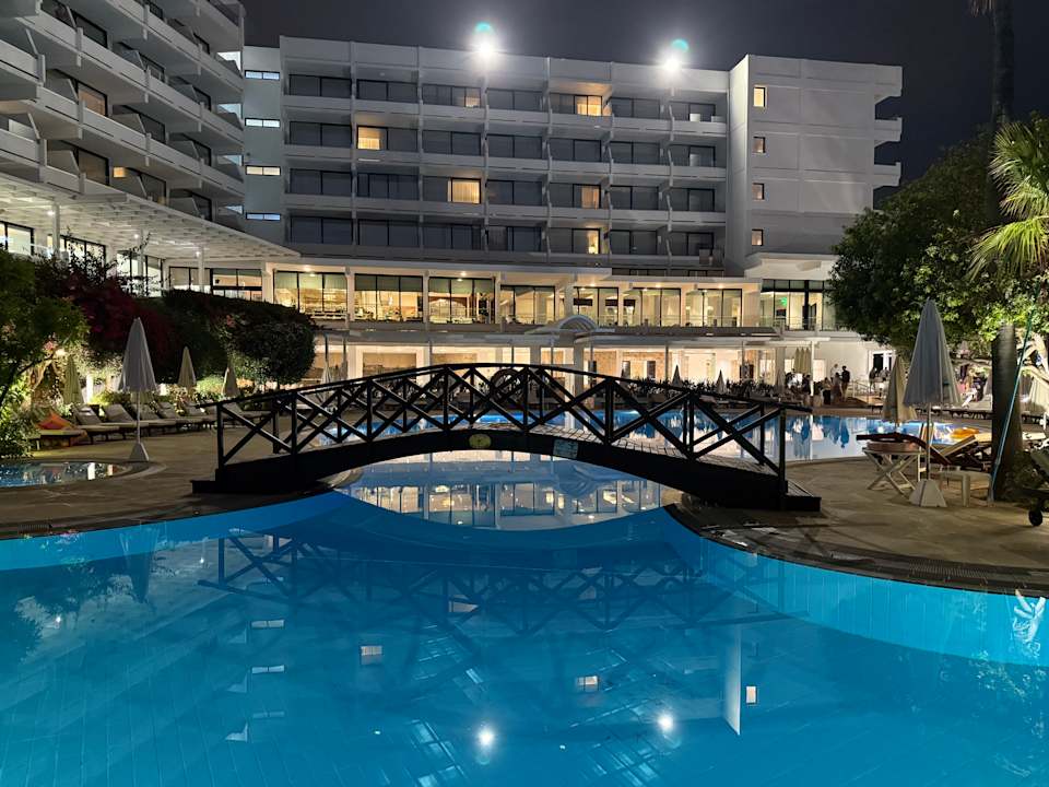 Pool Hotel Grecian Bay