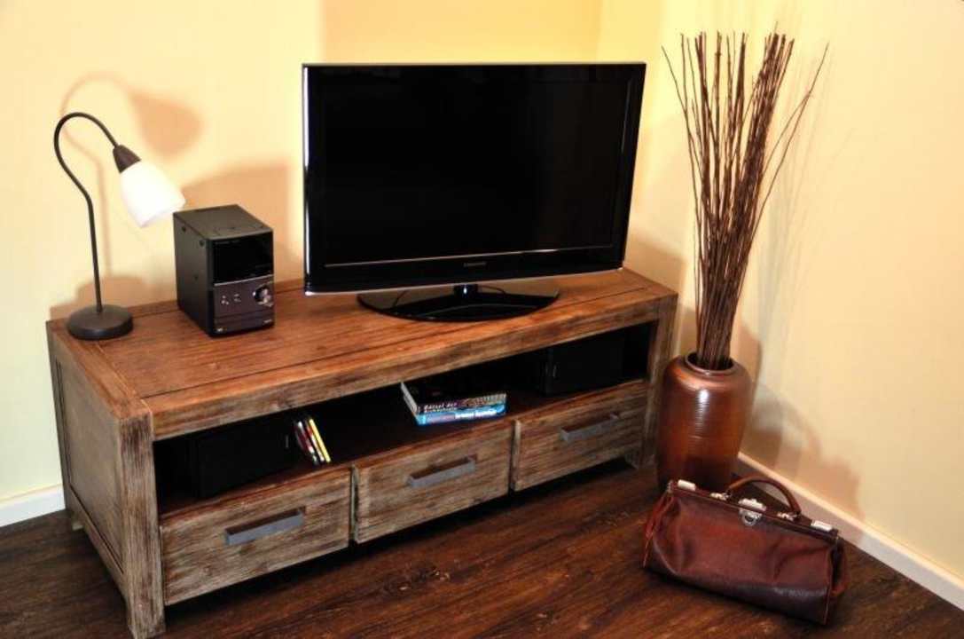 Beispiel Sat-TV und Audioanlage Apartmenthaus Liubas Insel