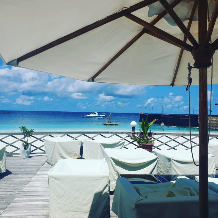 Gastro Angaga Island Resort