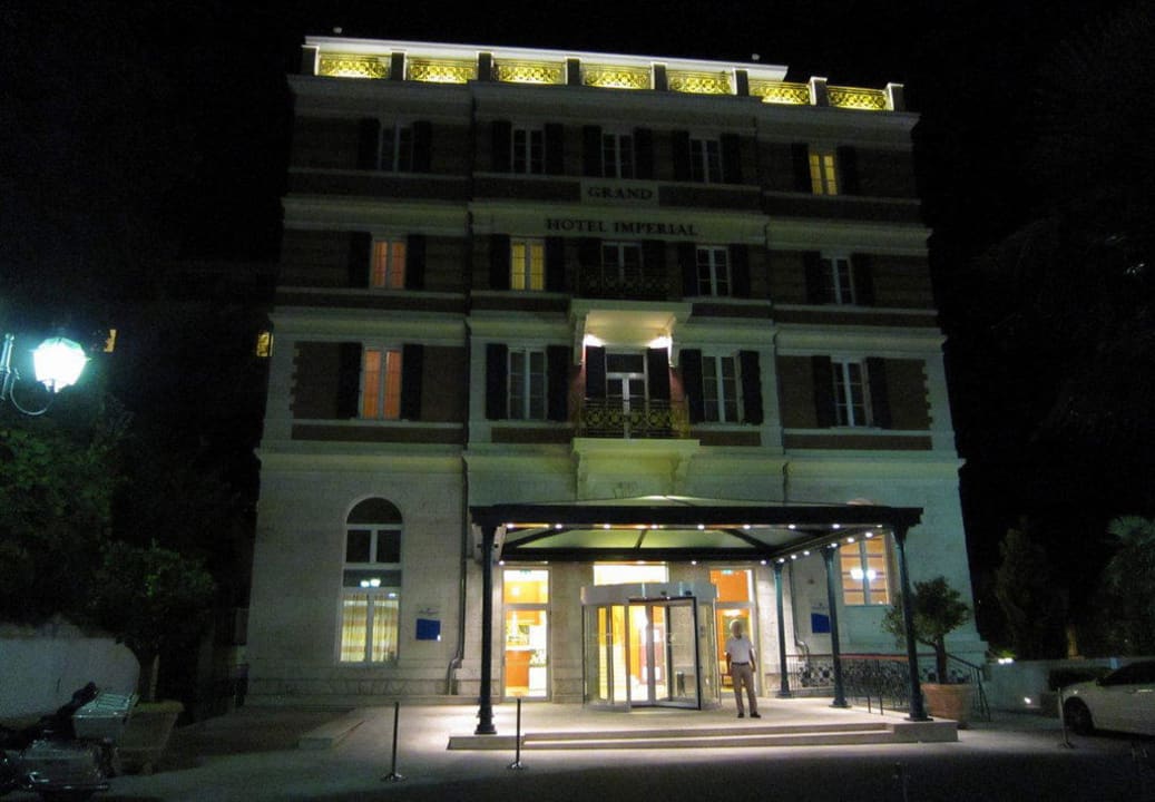 Entrance Hilton Imperial Dubrovnik