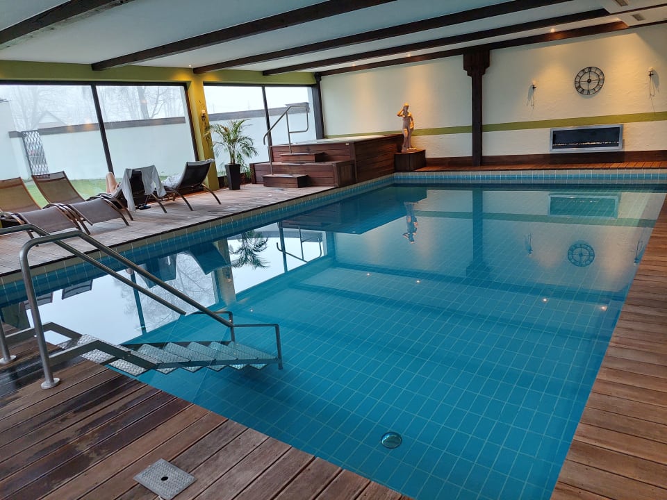 Pool Hotel Gut Schmelmerhof