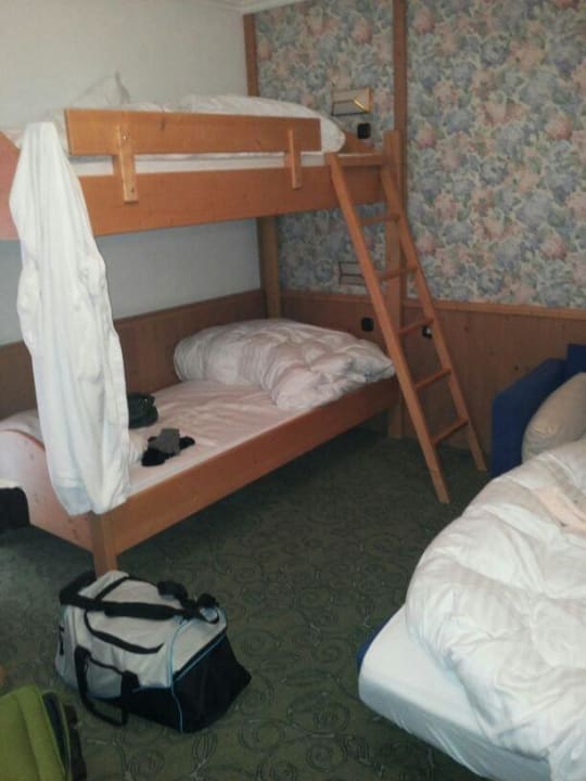1. Schlafraum im Appartement  Familienhotel Hinteregger