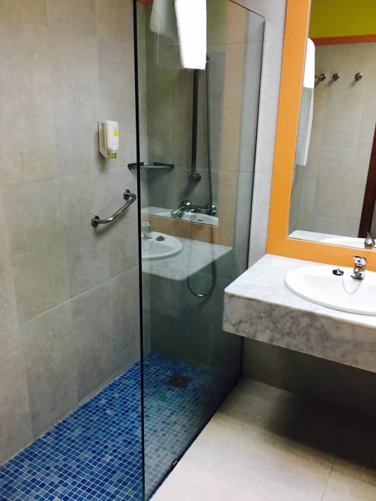 Zimmer allsun Hotel Lucana