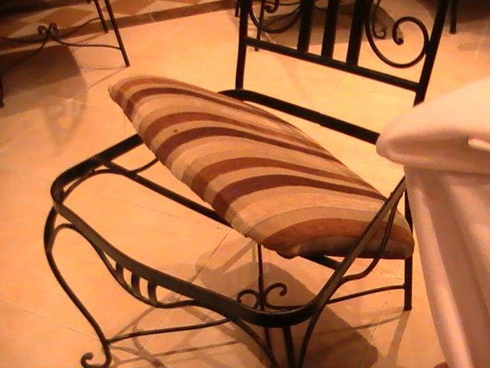 Defekte Stühle Pickalbatros Alf Leila Wa Leila Resort - Neverland Hurghada