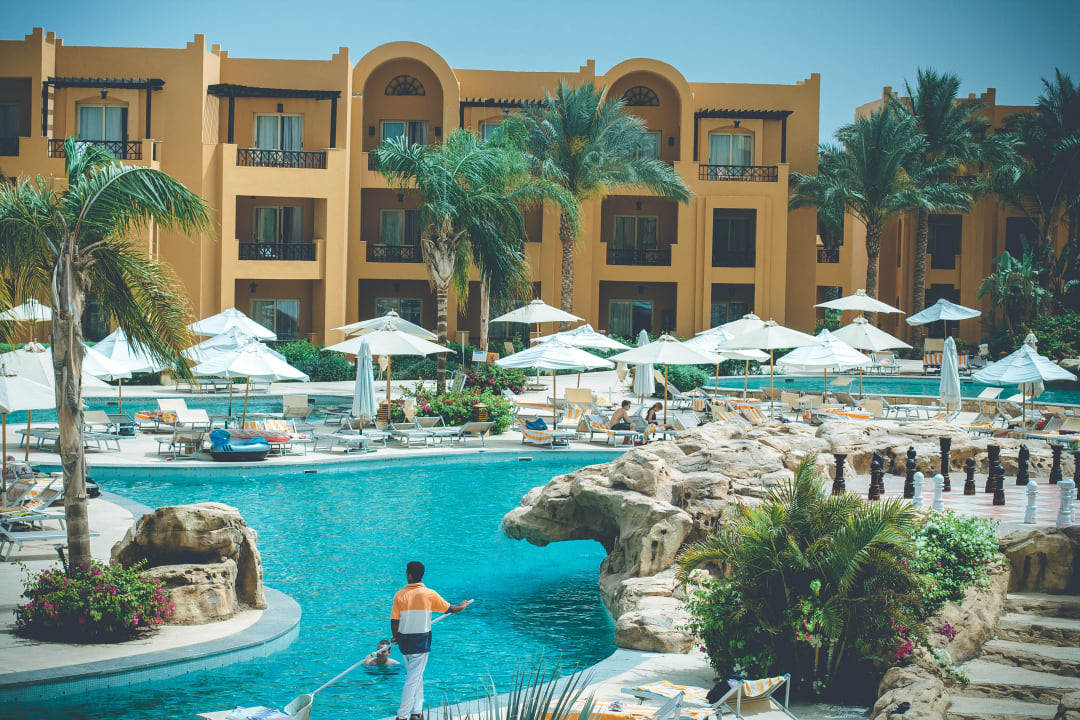 Вид с балкона нашего номера Stella Beach Resort & Spa Makadi Bay