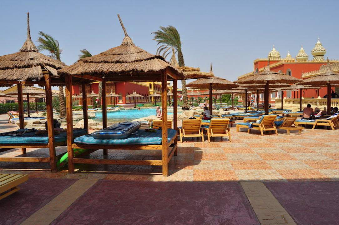 Oasis pool, widok z tarasu Pickalbatros Alf Leila Wa Leila Resort - Neverland Hurghada