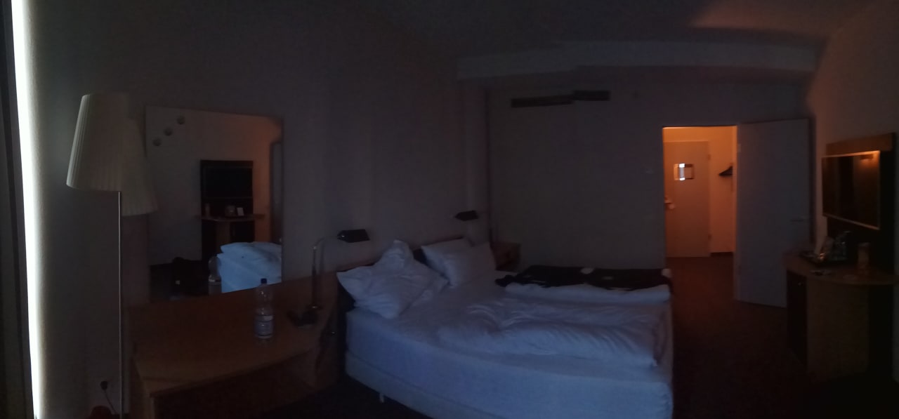 Zimmer Hotel NH Düsseldorf City