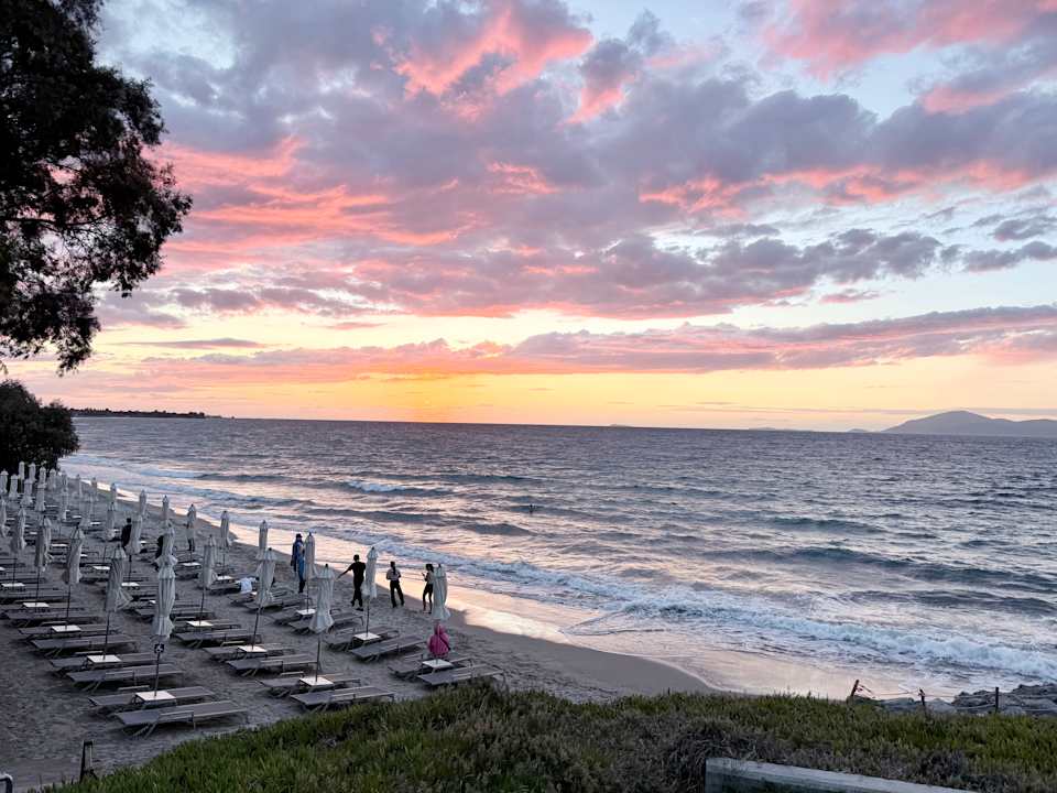 Strand Neptune Luxury Resort