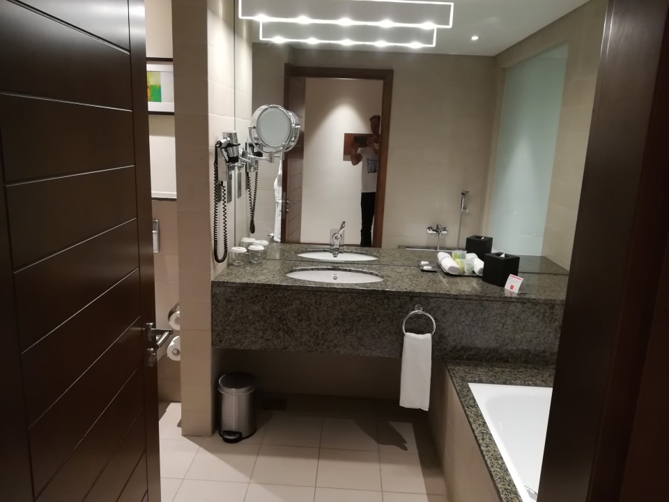 Zimmer Grand Millennium Al Wahda Abu Dhabi