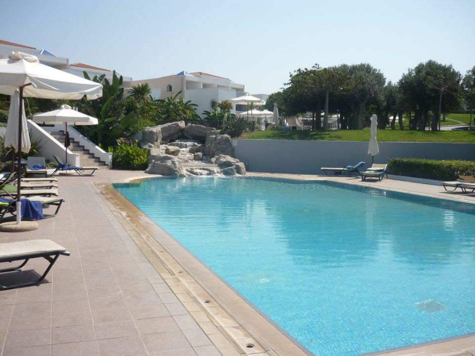 Ein kleiner Pool Atlantica Marmari Palace