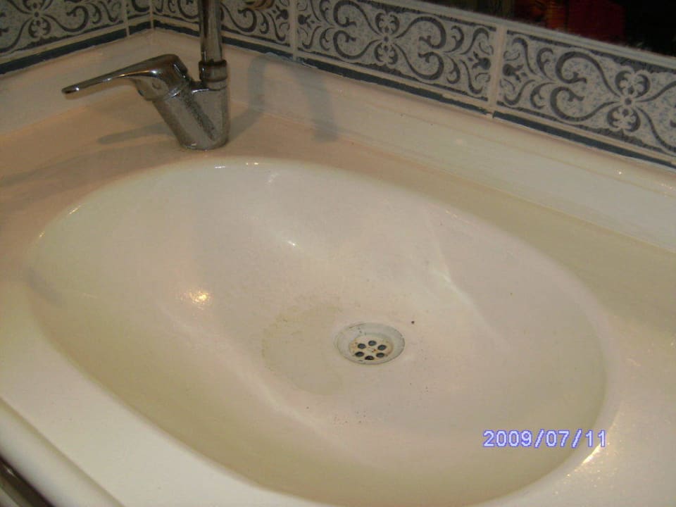 Lackiertes Waschbecken Hotel Krystal Beach