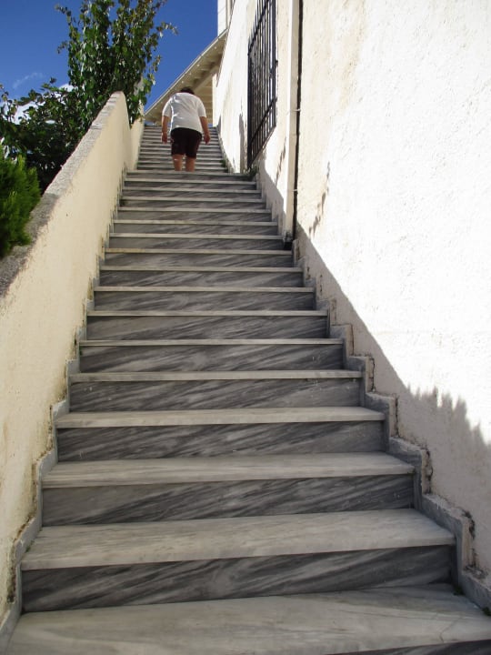 Noch 35 Stufen zur ersten Etage Annex 505 CORFU PELAGOS HOTEL
