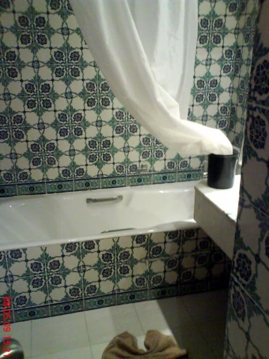 Bad Hotel El Mouradi Skanes Beach