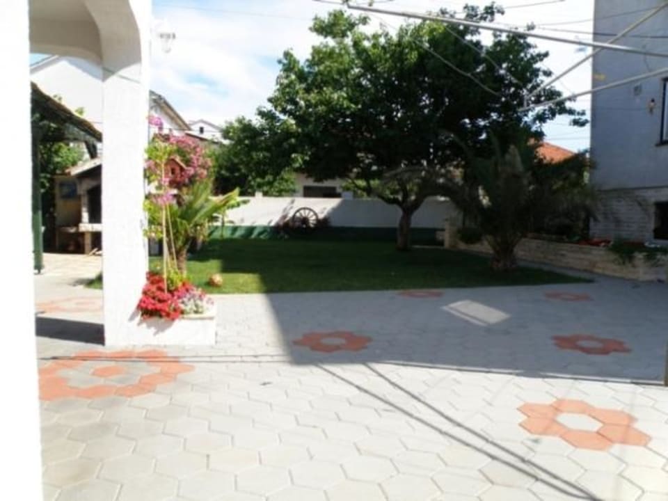 Garden Apartments Bracic