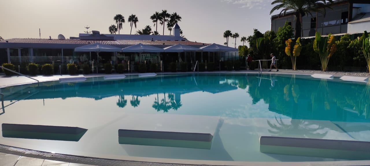 Pool Canary Garden Club