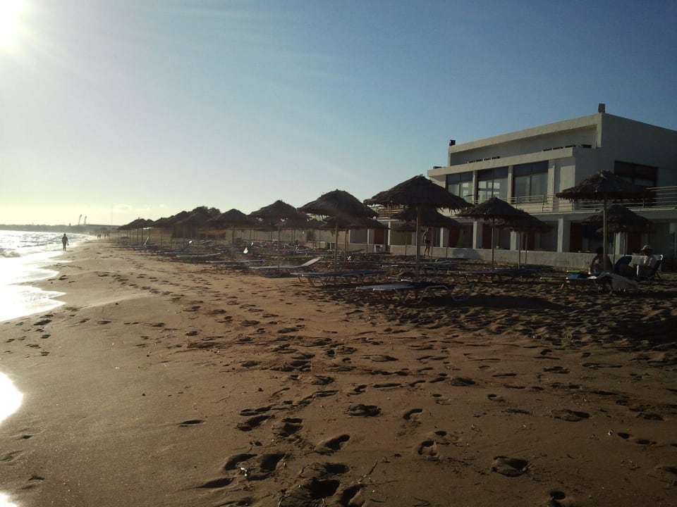 Strand mit Restaurant Civitel Creta Beach