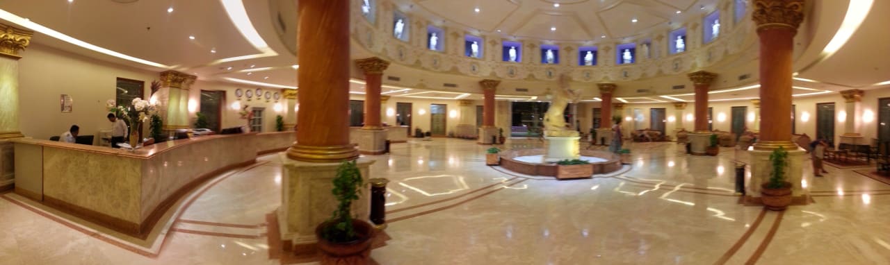 Hol Hotel Titanic Palace