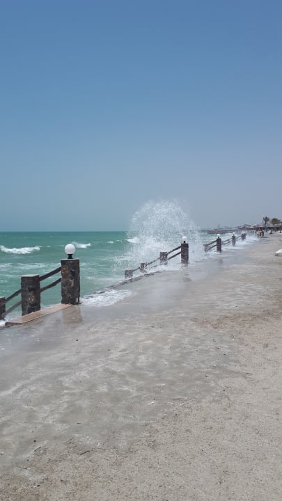 Strand The Cove Rotana Resort