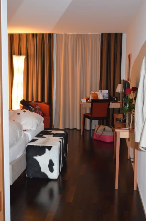 Geschmackvolles Zimmer Hotel Pilatus-Kulm