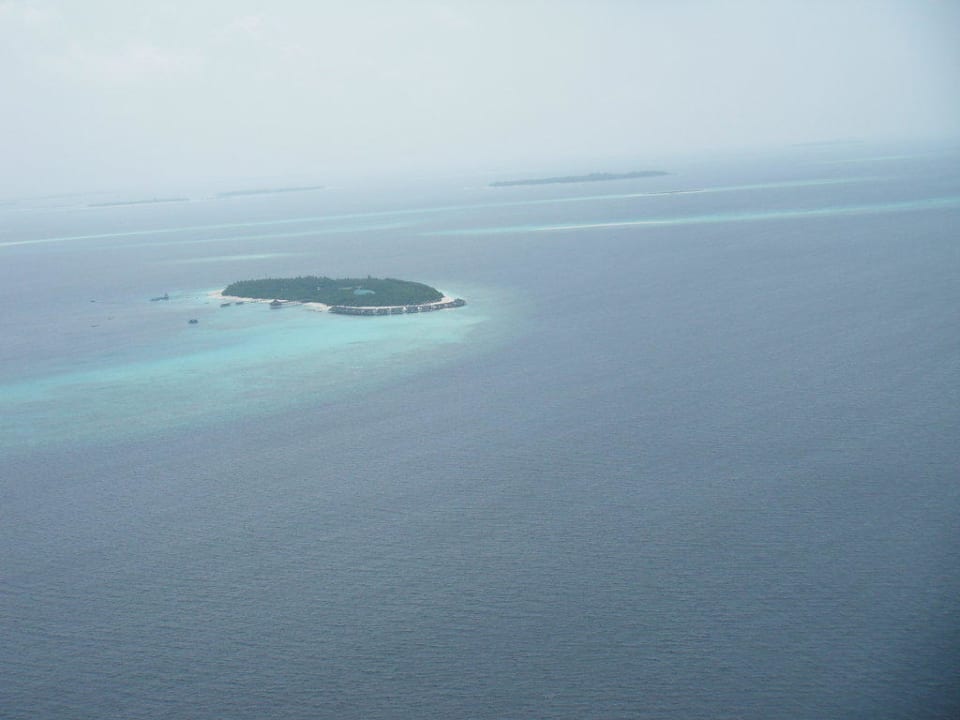 Anflug auf Reehti Beach NH Collection Maldives Reethi Resort